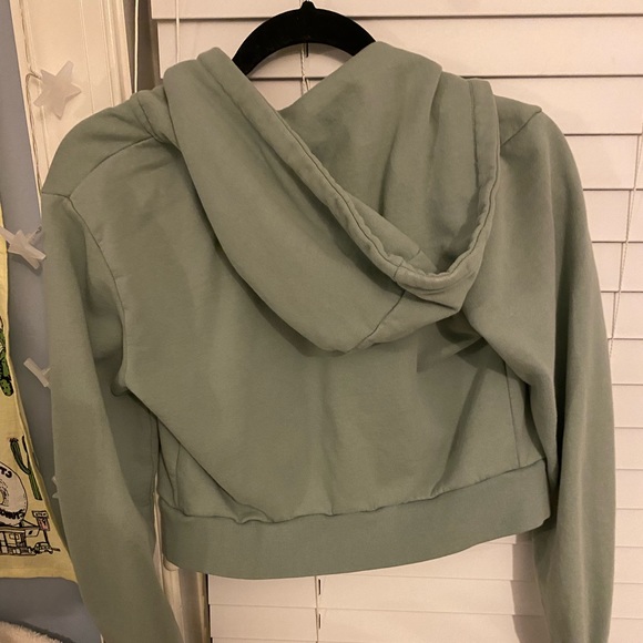 Brandy Melville cropped jacket - Picture 2 of 2